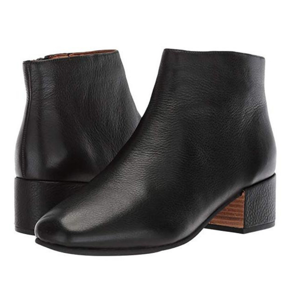 Gentle Souls by Kenneth Cole Women Ella Booties